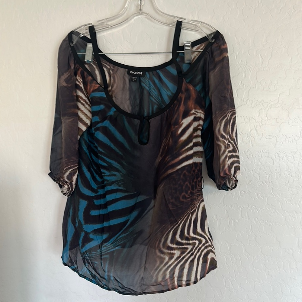 Designer BeBe women’s‎ small silk blouse lightweight animal chic business casual